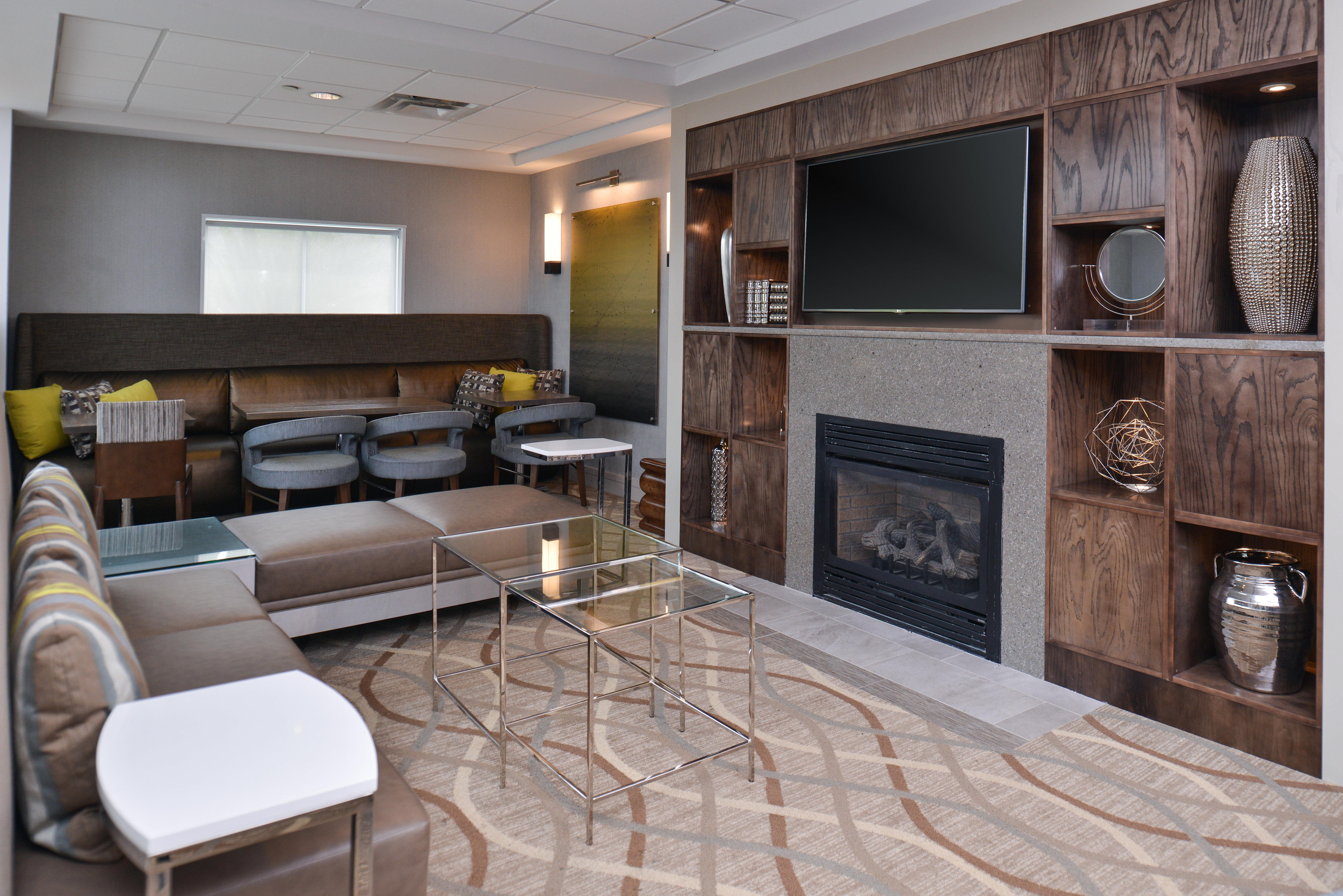 Holiday Inn Express Hotel & Suites Lafayette By Ihg Exterior foto